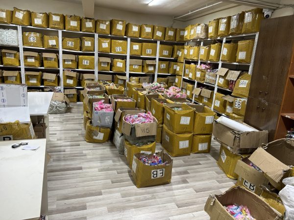 ORTA PAKET Ekonomik Silikon Anahtarlık Karışık 50 Paket(600 Adet) Gönderilir - Görsel 2